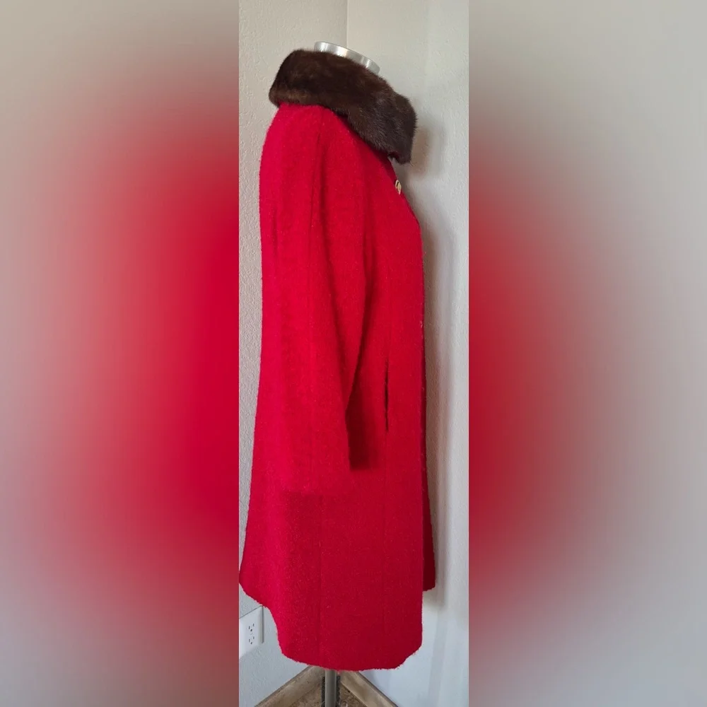 1950s Ferris Bros. Flint Michigan Coat with Fur Collar - Picture 3 of 15